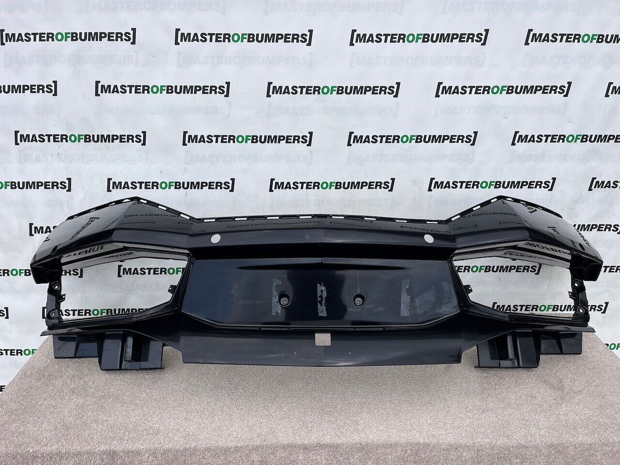 Lamborghini Aventador Lp700-4 2013-2016 Rear Bumper W/inner Bracket Genuine P125