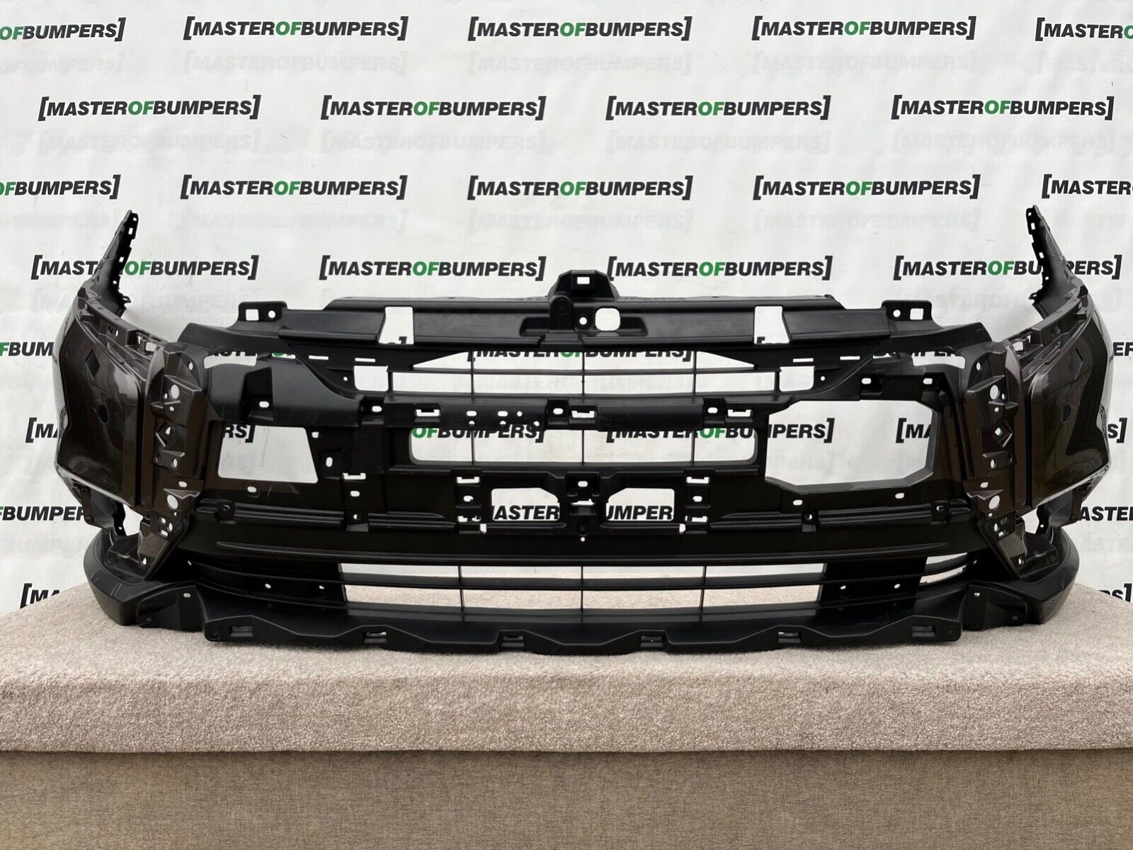 Mitsubishi Outlander Mivec Exceed 2017-21 Front Bumper Pdc + Jets Genuine [m422]