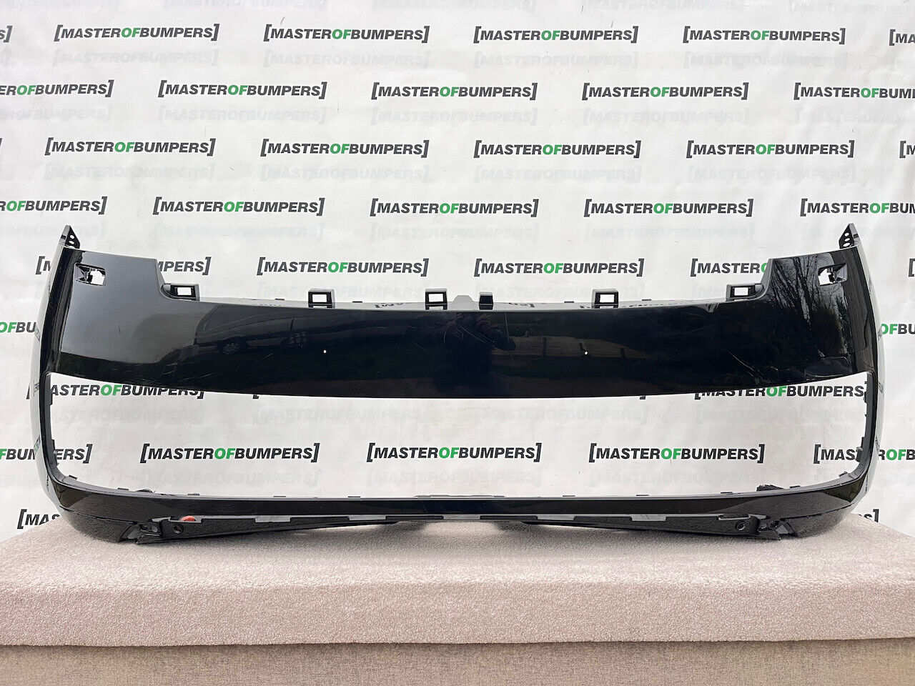 Range Rover Vouge Sv P615 Se 2023-2027 Front Bumper 6 Pdc Genuine [p241]