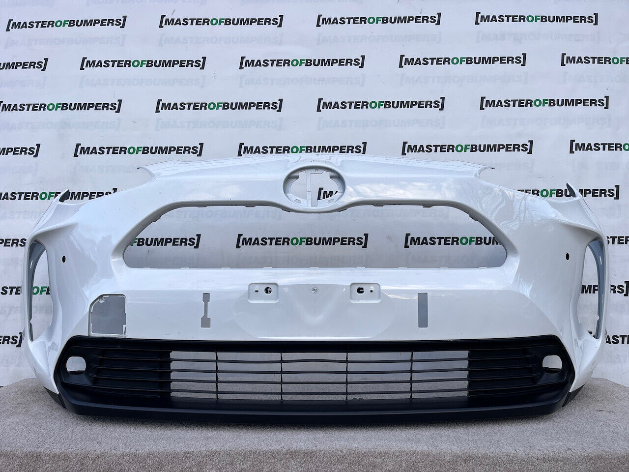 Toyota Yaris Cross Hybrid Excell 2022-on Front Bumper 4 Pdc Genuine [t463]