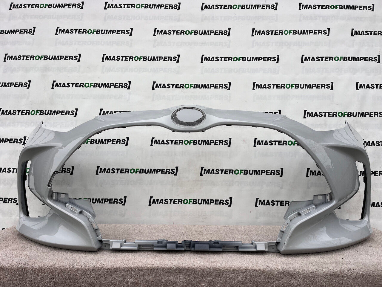 Toyota Yaris Style Xp210 2020-2024 Front Bumper No Pdc Genuine [t469]