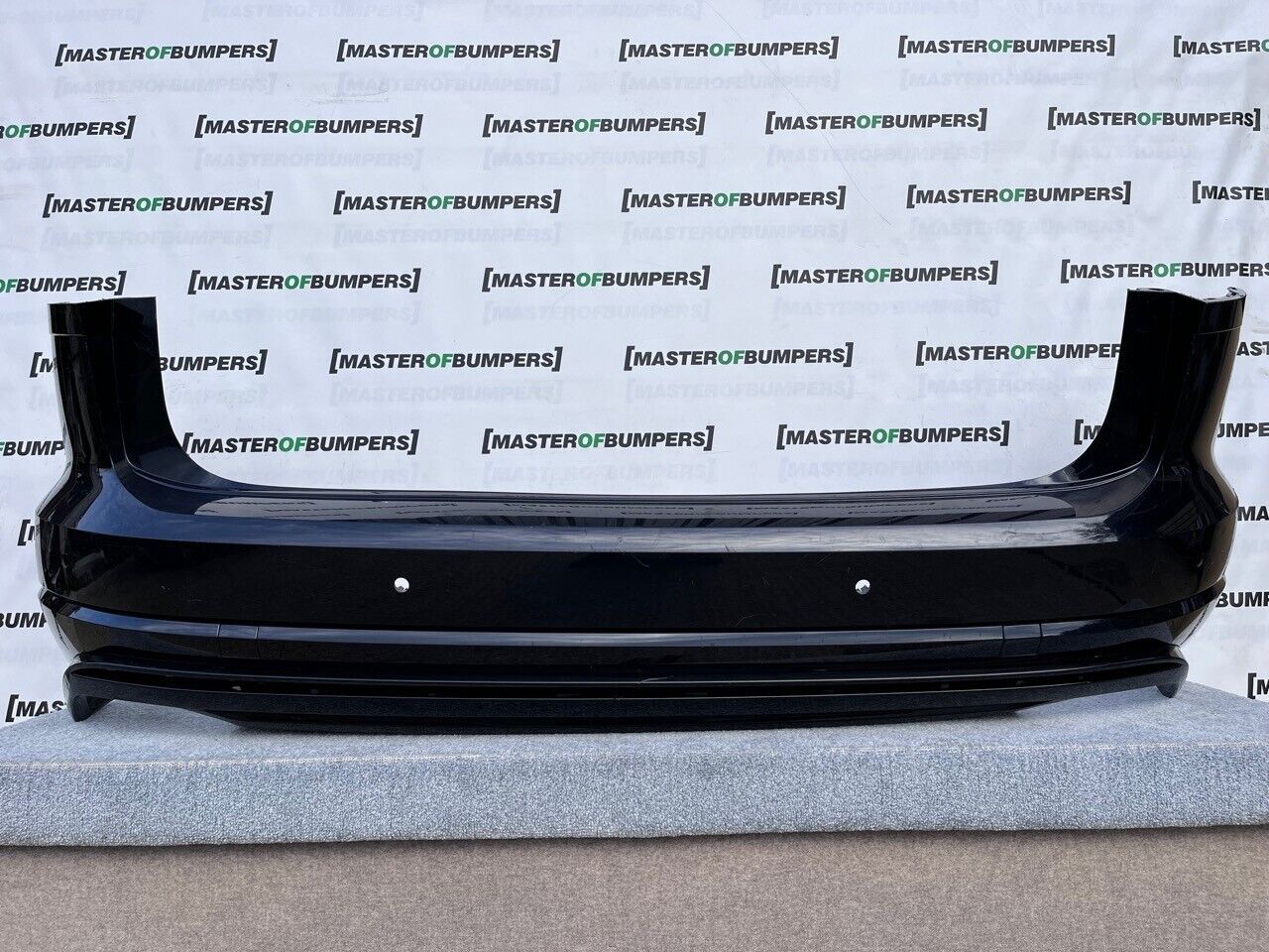 VW Touareg R Line Mk3 2018-2021 Rear Bumper Black 6 Pdc Genuine [v233]