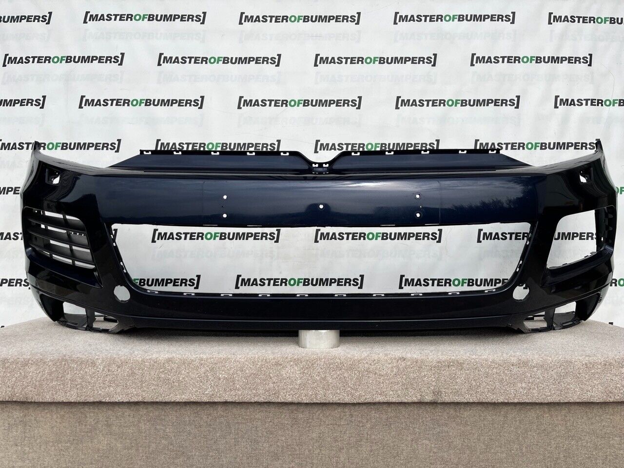 VW Touareg Se Mk2 7p 2011-2014 Front Bumper With Lower Part Genuine [v866]